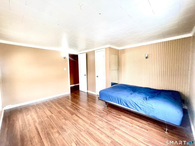 Building Photo - 128 Franklin St