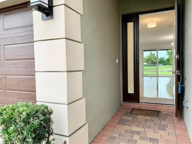 Building Photo - 9754 Celtic Sea Ln