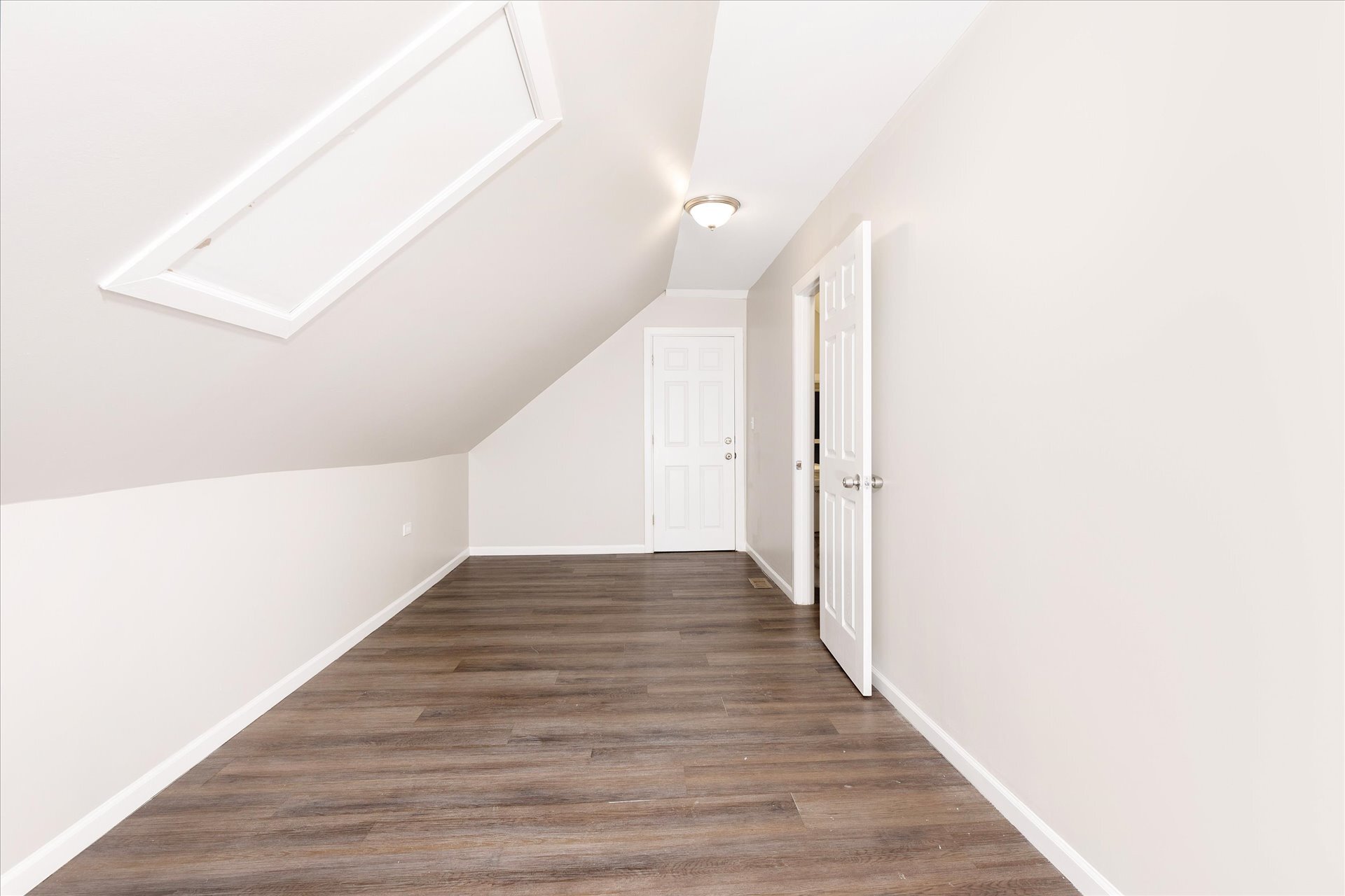 Building Photo - 2246 S Albany Ave