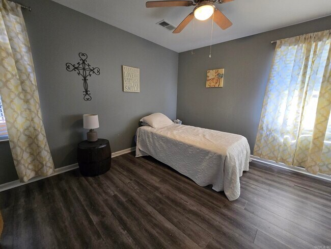 Building Photo - 17630 Bream