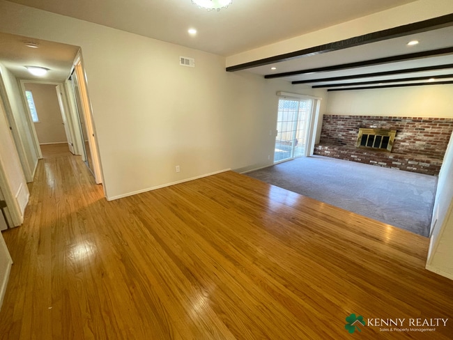 Building Photo - Spacious Four Bedroom Home in Westborough ...