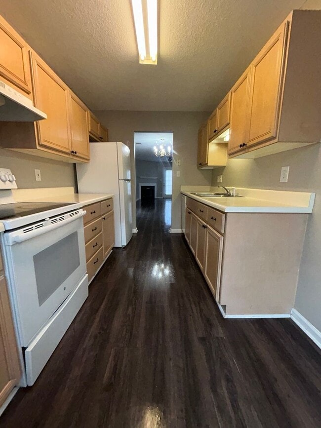 Building Photo - 122 Red Coat Ln