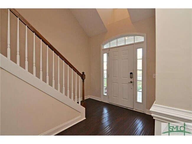 Building Photo - 165 Butler Dr