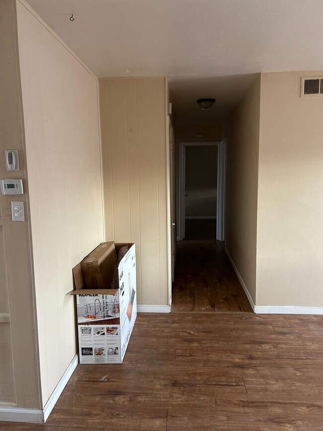 Building Photo - **SPARKS HOME**