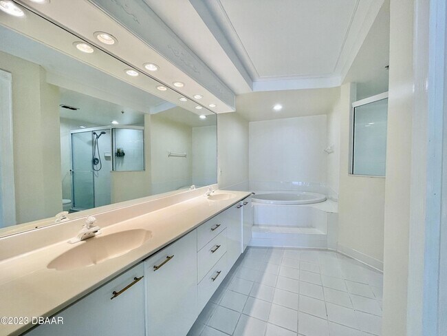 Building Photo - 4575 S Atlantic Ave