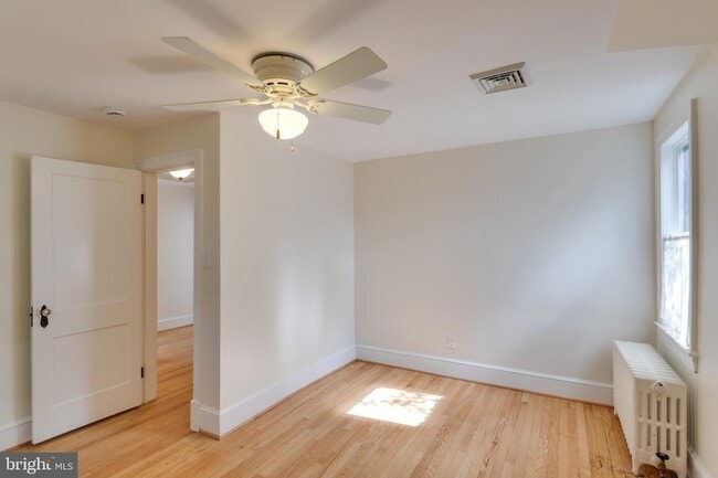 Building Photo - 2508 Davis Ave