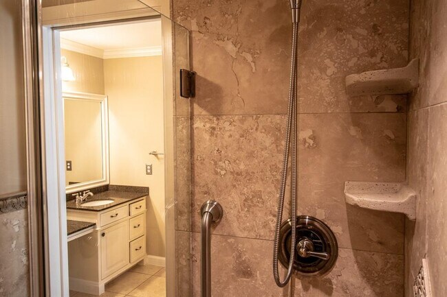 Building Photo - 14515 Wunderlich Dr