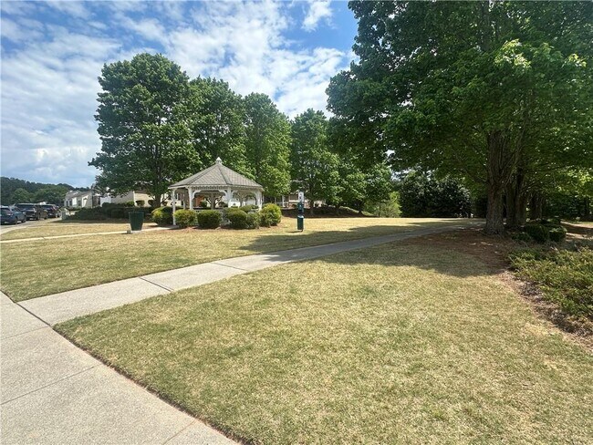 Building Photo - 120 Windcroft Cir NW