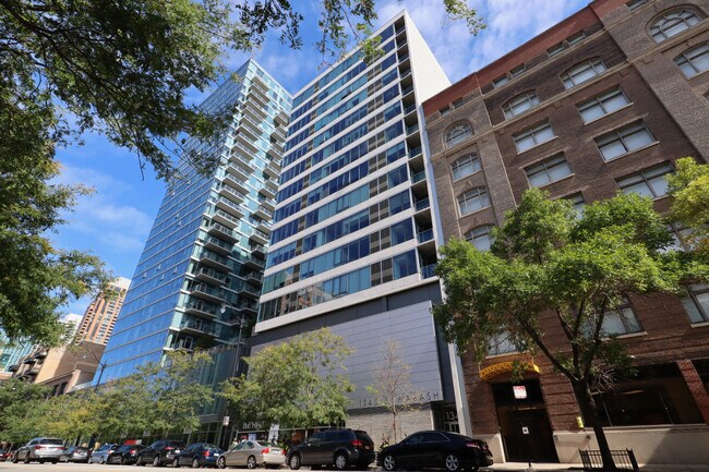 Building Photo - 1345 S Wabash Ave