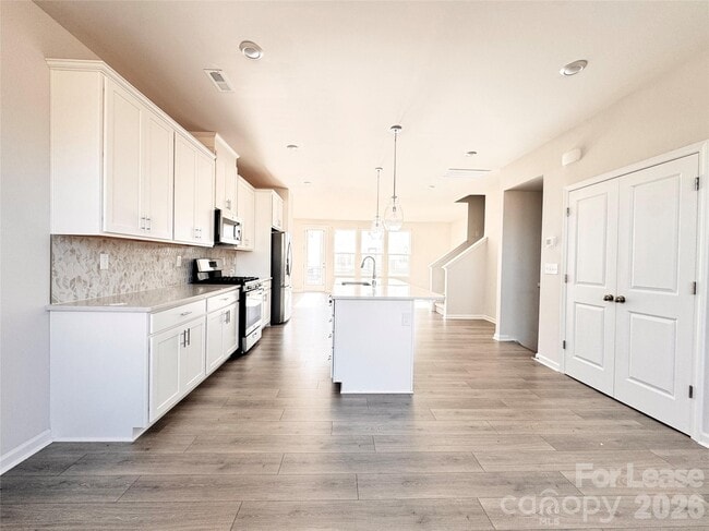 Building Photo - 2350 Donnelly Hls Ln