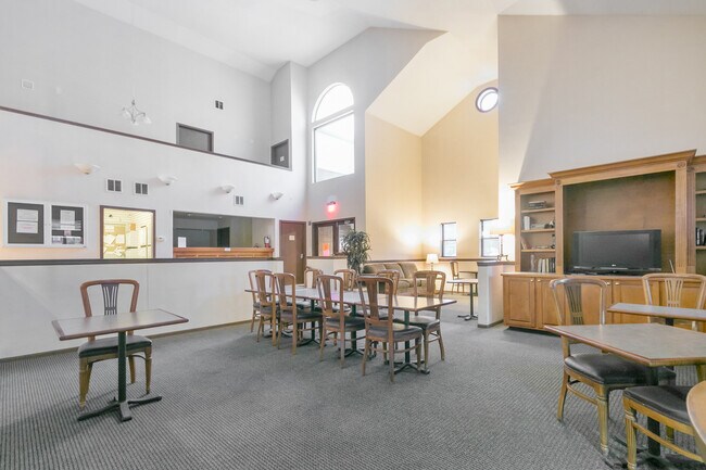 Common Area - 515 Donofrio Dr