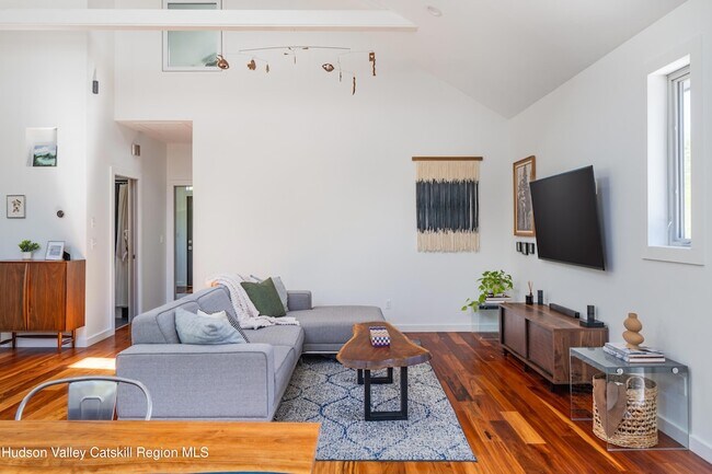 Building Photo - 4599 NY-212