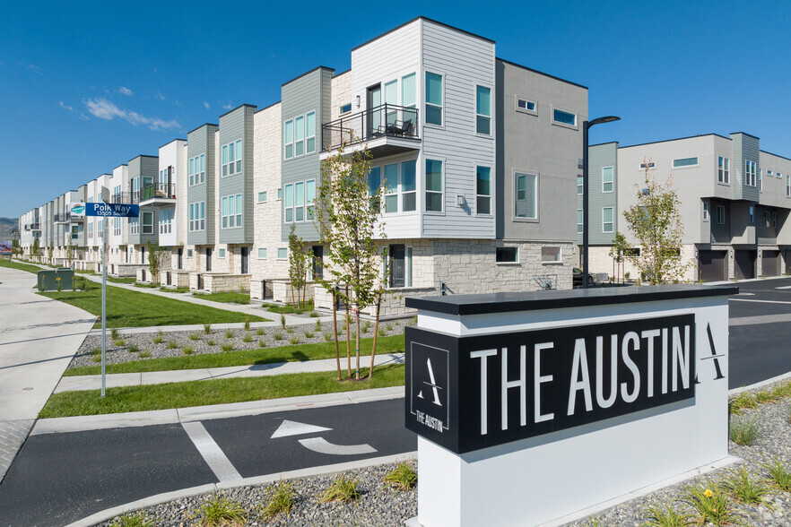 Building Photo - The Austin Townhomes