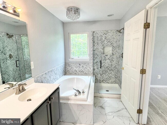 Building Photo - 35 Live Oak Ln