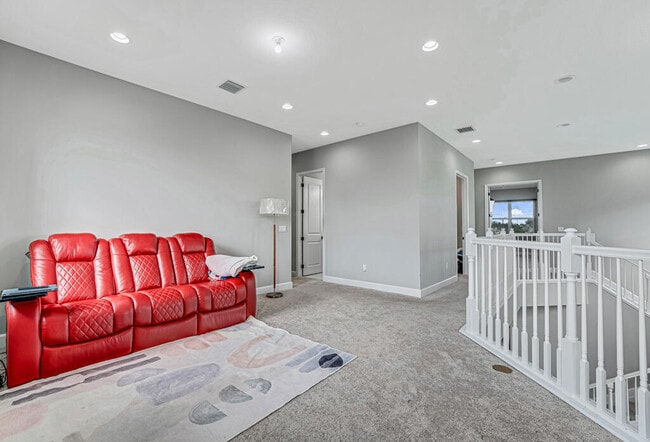 Building Photo - 5482 Macoon Wy