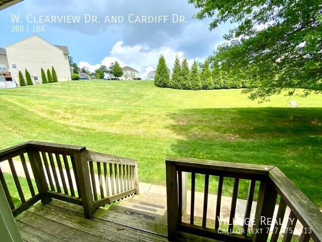 Building Photo - 51 W Clearview Dr