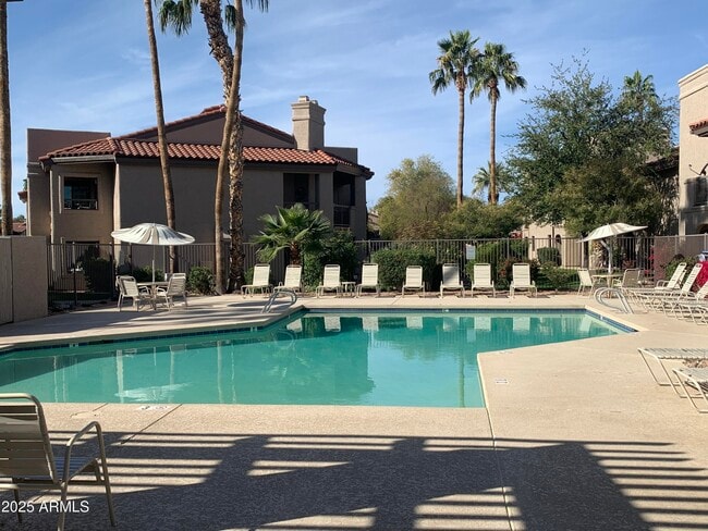 Building Photo - 9445 N 94th Pl