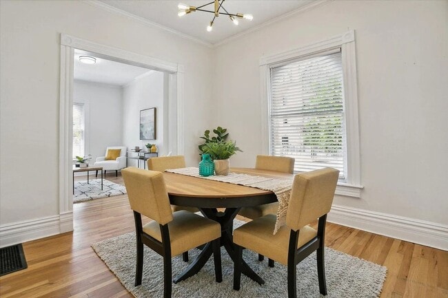 Building Photo - 3BD, 2BA House for Lease in Highlands Square