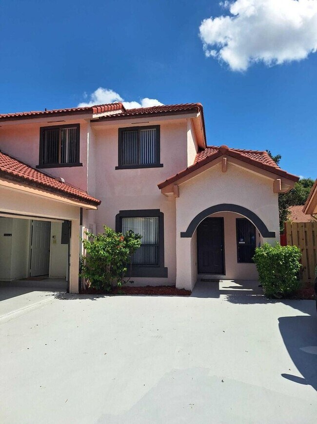 Building Photo - 9561 NW 18th Ct