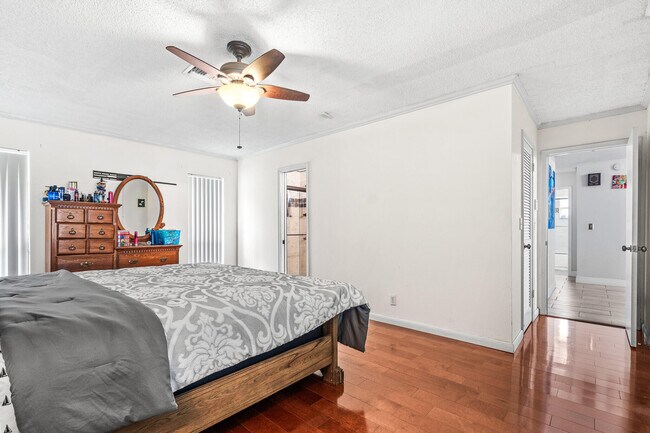 Building Photo - 8541 NW 51st Ct