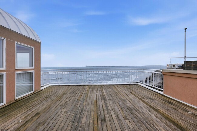 Building Photo - 119 S 11th Ave