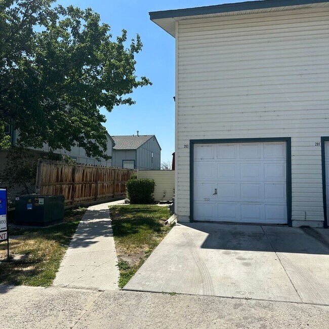 Building Photo - 281 Quail Wy