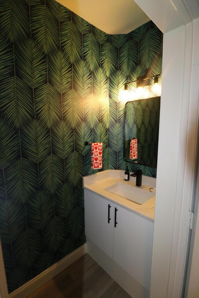 Building Photo - 6848 Brook Hollow Rd