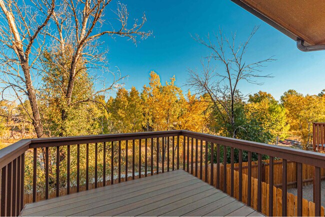 Building Photo - 6731 Dublin Loop W