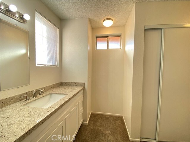 Building Photo - 13246 Lakota Dr
