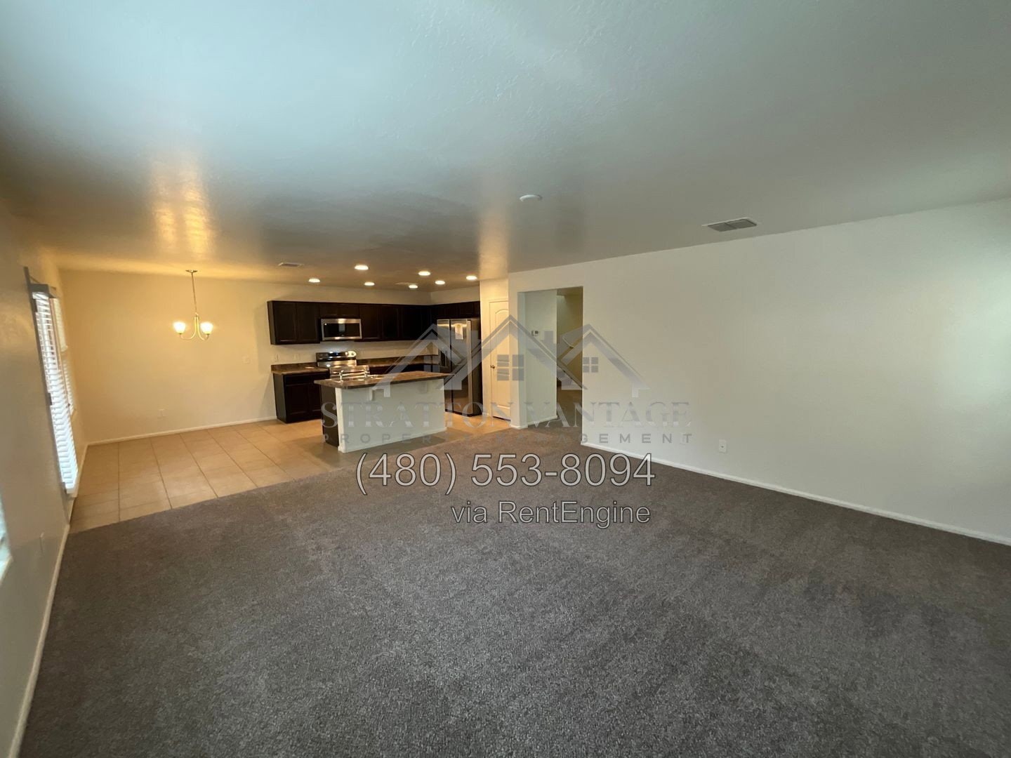 Building Photo - 6112 E Paradise Ln