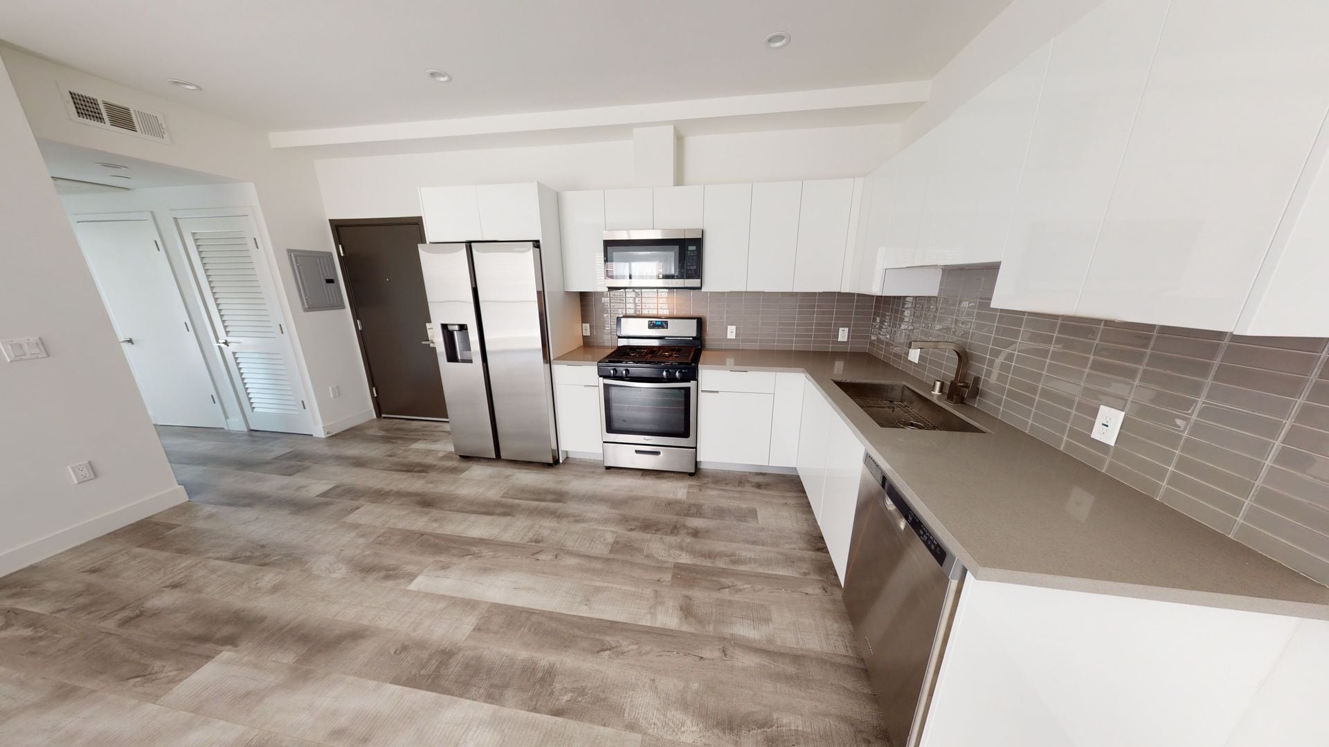 Interior Photo - 12905 Landale Street