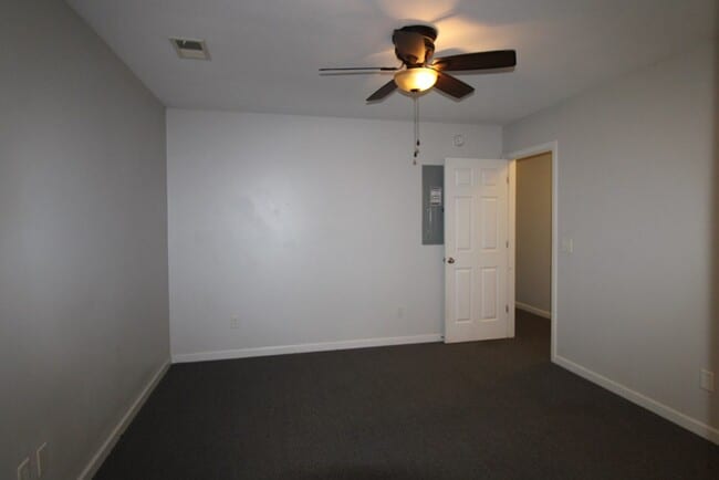 Building Photo - 1840 Polaris Dr