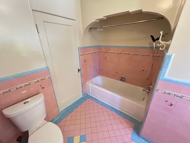 Building Photo - Truly Adorable Tudor Style 2 Bed 1 Bath Home in Anaheim!