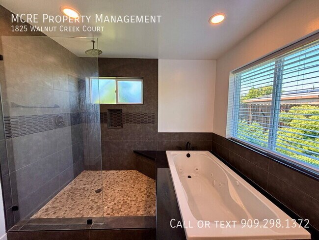 Building Photo - 1825 Walnut Creek Ct