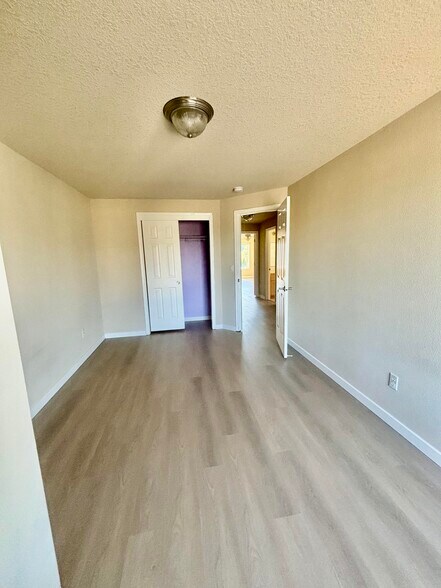 Building Photo - 5119 NE 90th St