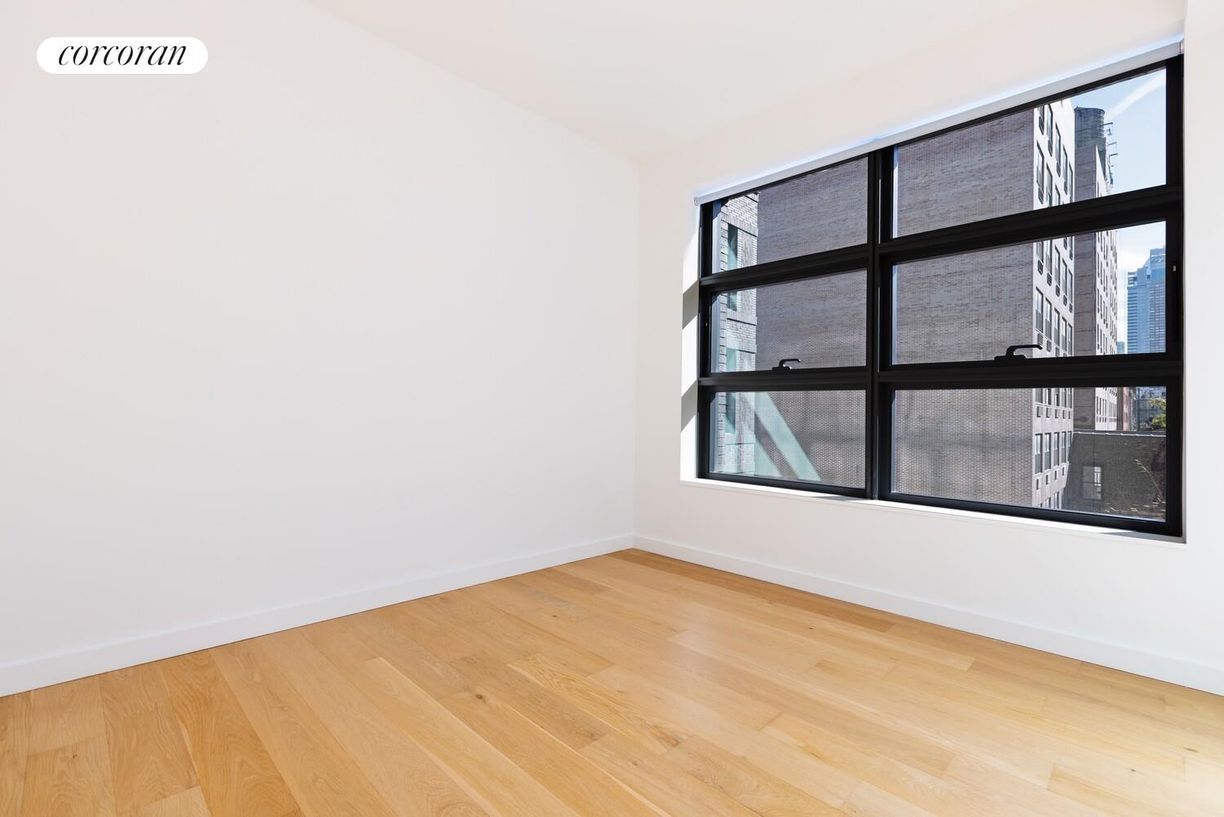 Building Photo - 547 W 47th St