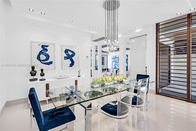 Building Photo - 3009 Pine Tree Dr