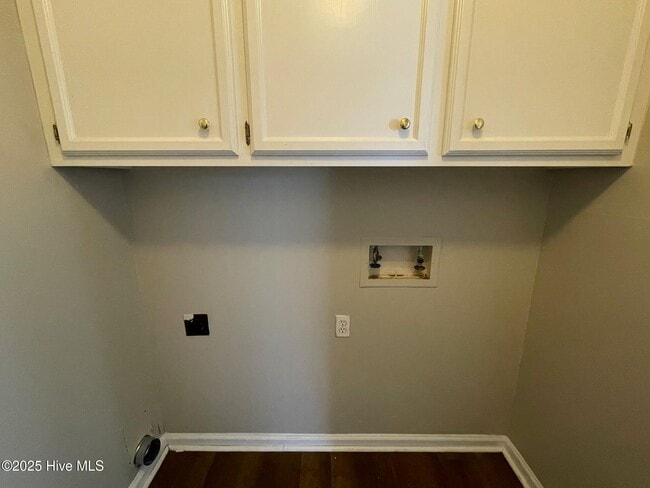 Building Photo - 3915 Sterling Pointe Dr