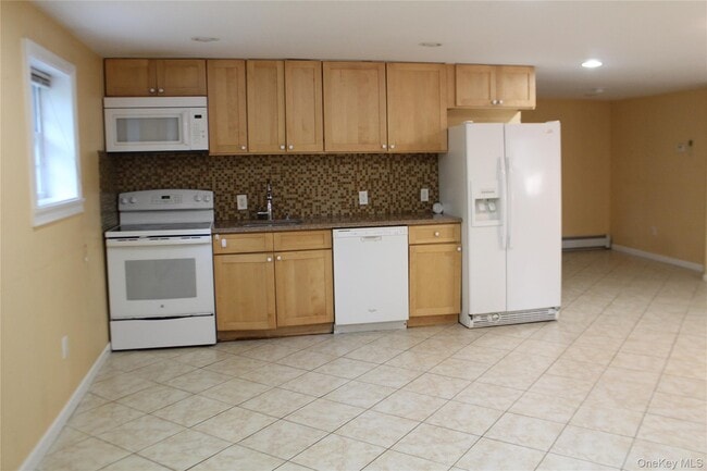 Building Photo - 23 Primrose St