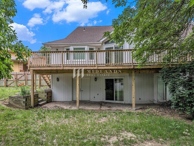 Building Photo - Castle Ridge 5 Bedroom Ranch