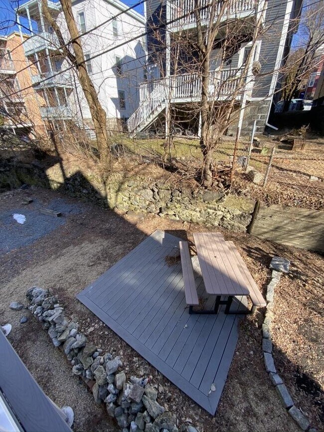Building Photo - 3 bedroom in Jamaica Plain MA