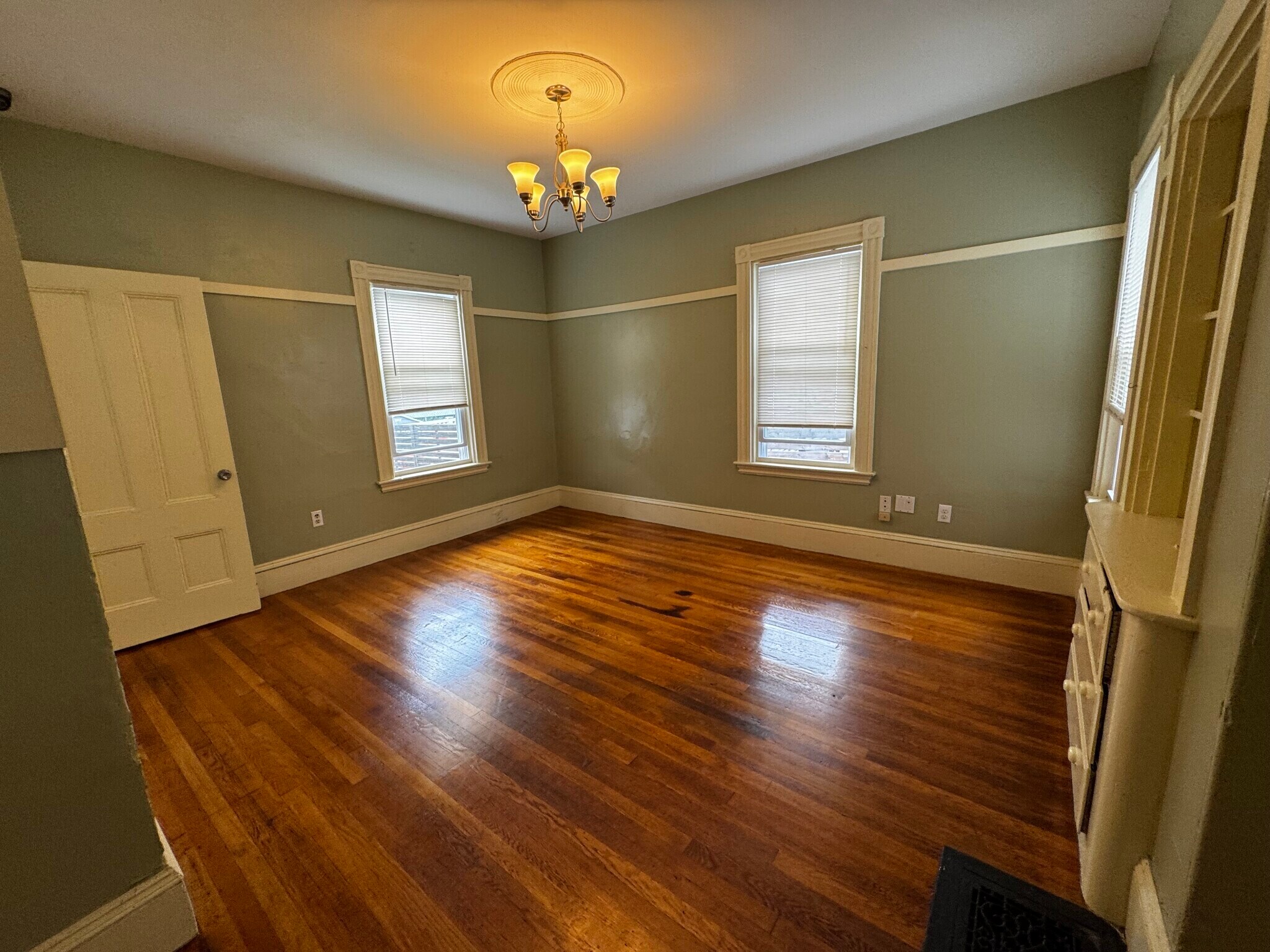 Building Photo - 374 Highland Ave