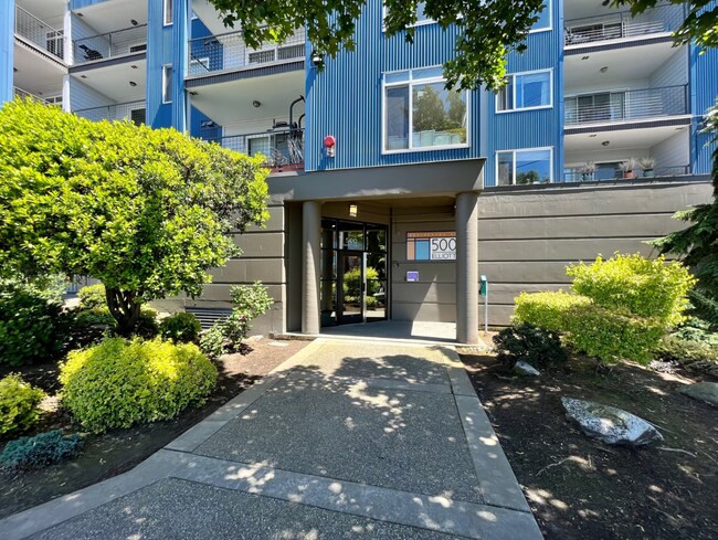 Building Photo - 500 Elliott Ave W