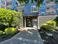 Building Photo - 500 Elliott Ave W