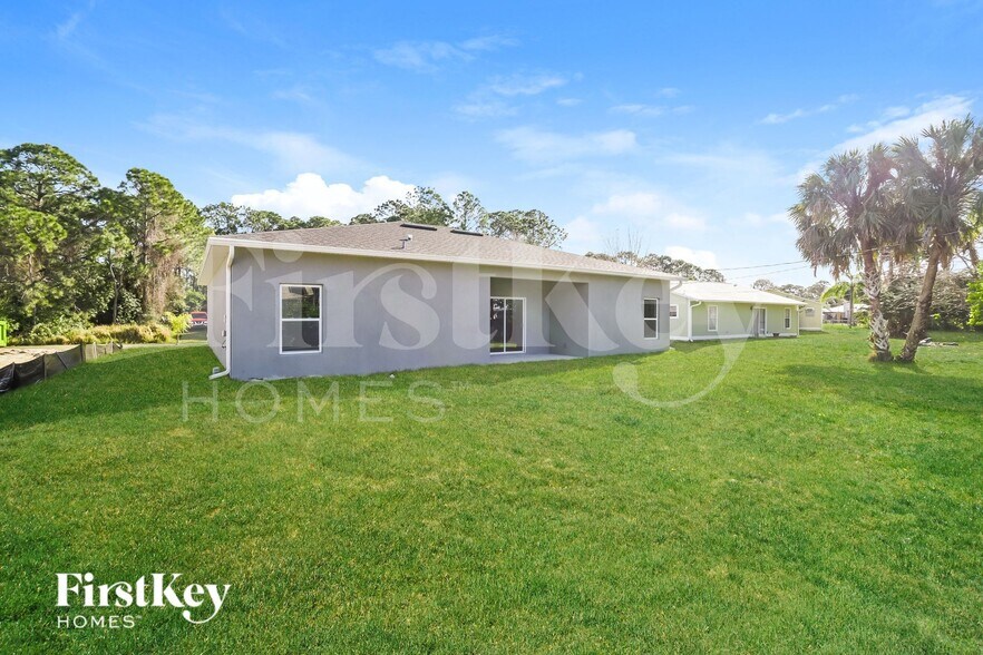 Building Photo - 664 Weaver Rd SW