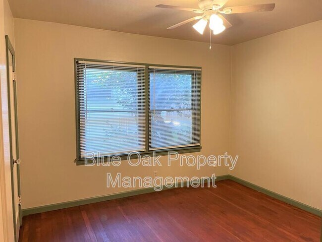 Building Photo - 337 W 1st Ave