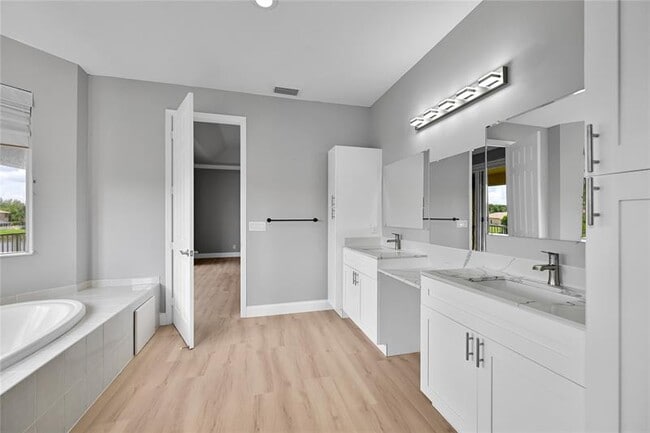 Building Photo - 11162 Regatta Ln