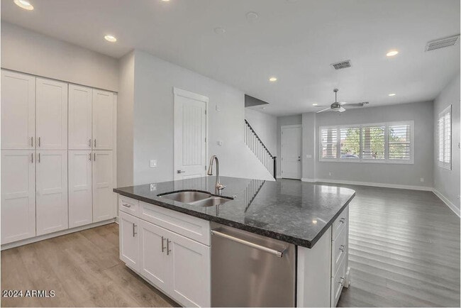 Building Photo - 1139 N Harold St