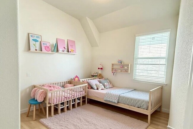 Building Photo - 22858 Ephesus Ave