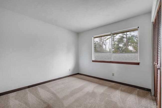 Building Photo - 3128 Blairstone Ct